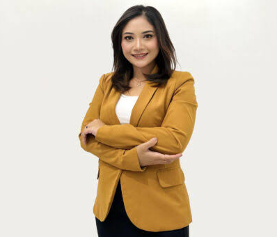 Dian Dwi Saputri, S.H. Managing Director & Principal Lawyer DDS LAW OFFICE